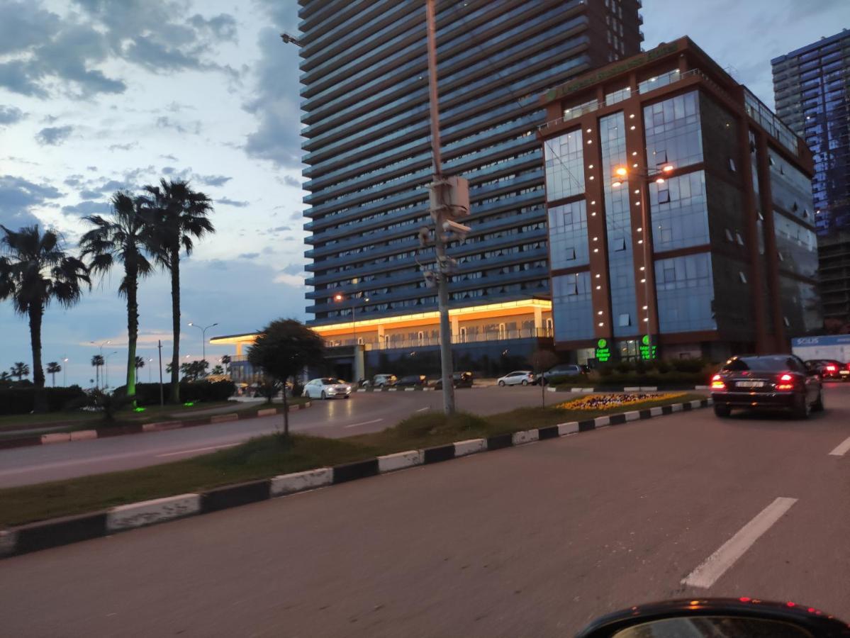 Апартамент Студия Панорамный Возле Моря Batumi Exteriör bild