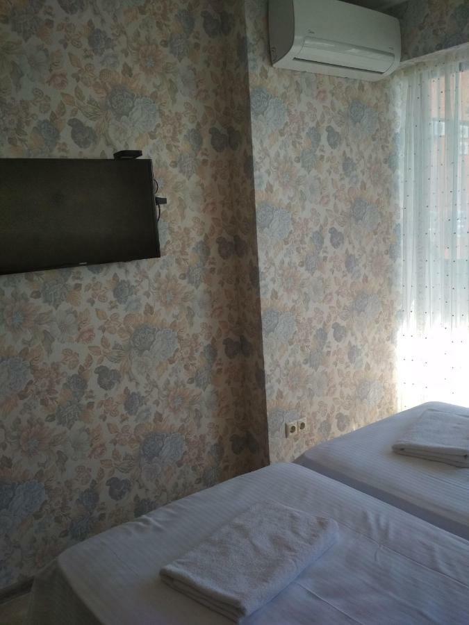 Апартамент Студия Панорамный Возле Моря Batumi Exteriör bild